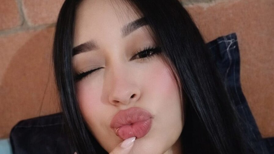 ZaharaWhite